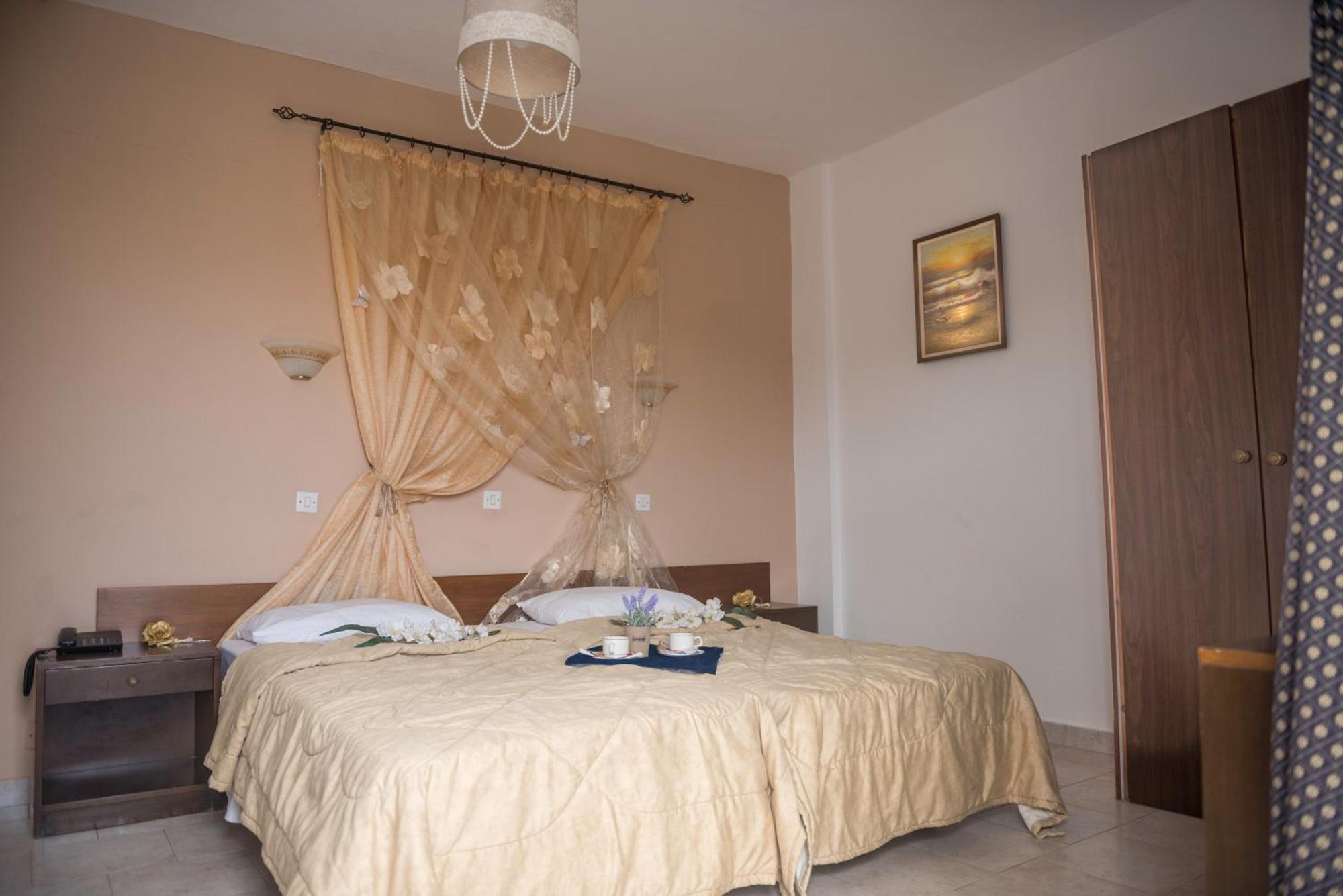 Antonios Hotel Faliraki Rum bild